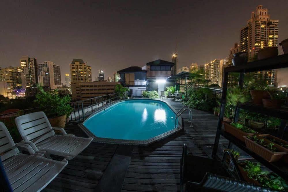 House By The Pond Aparthotel Bangkok Exteriör bild